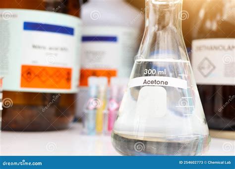   Acetone การแก้ไขและการสกัด: สารเคมีล้ำค่าที่ขาดไม่ได้ในอุตสาหกรรม